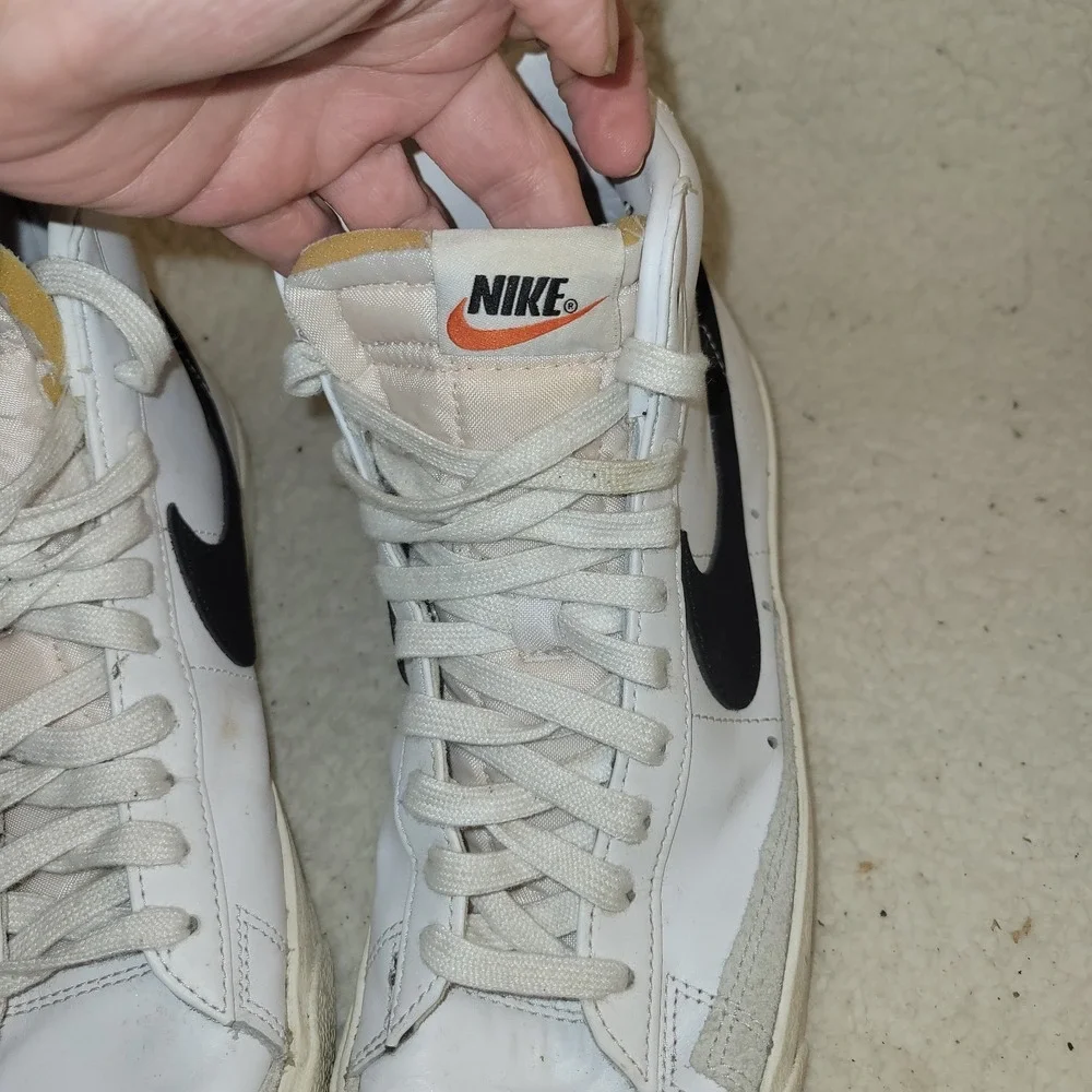 Nike White Black Blazer Mid 77 Suede Shoes Sneakers Men's‎ Size 8.5  Vtg